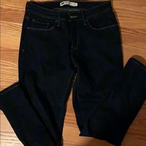 Levi’s mid-rise skinny jeans